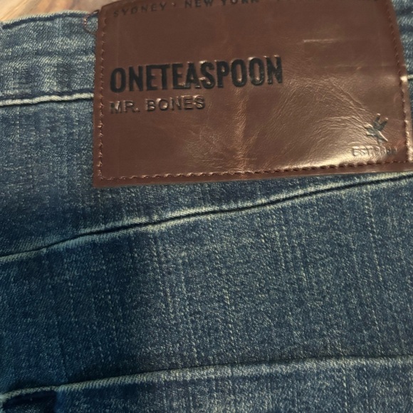 One Teaspoon Mr. Bones Jeans NWT - Picture 3 of 4